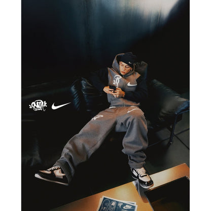 SYNA WORLD X NIKE SOLO SWOOSH FLEECE TRACKSUIT
